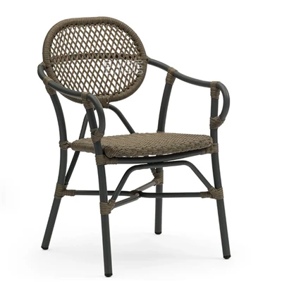 Cadires de menjador d'exterior de vímet modernes
